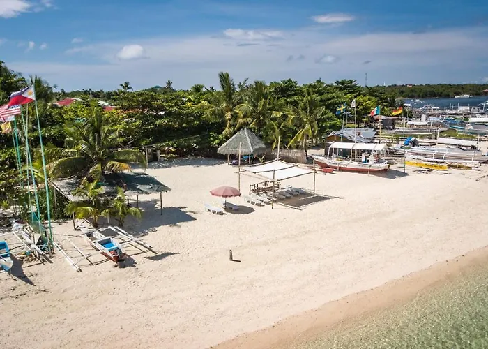 Resort Aabana & Watersport 3*