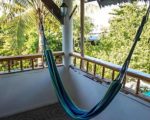 Aabana & Watersport Malapascua